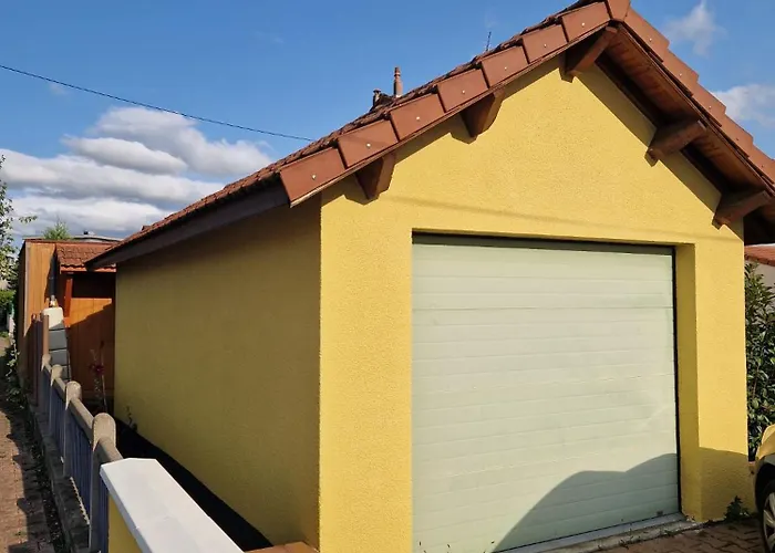 Privee Avec Jardin Homestay